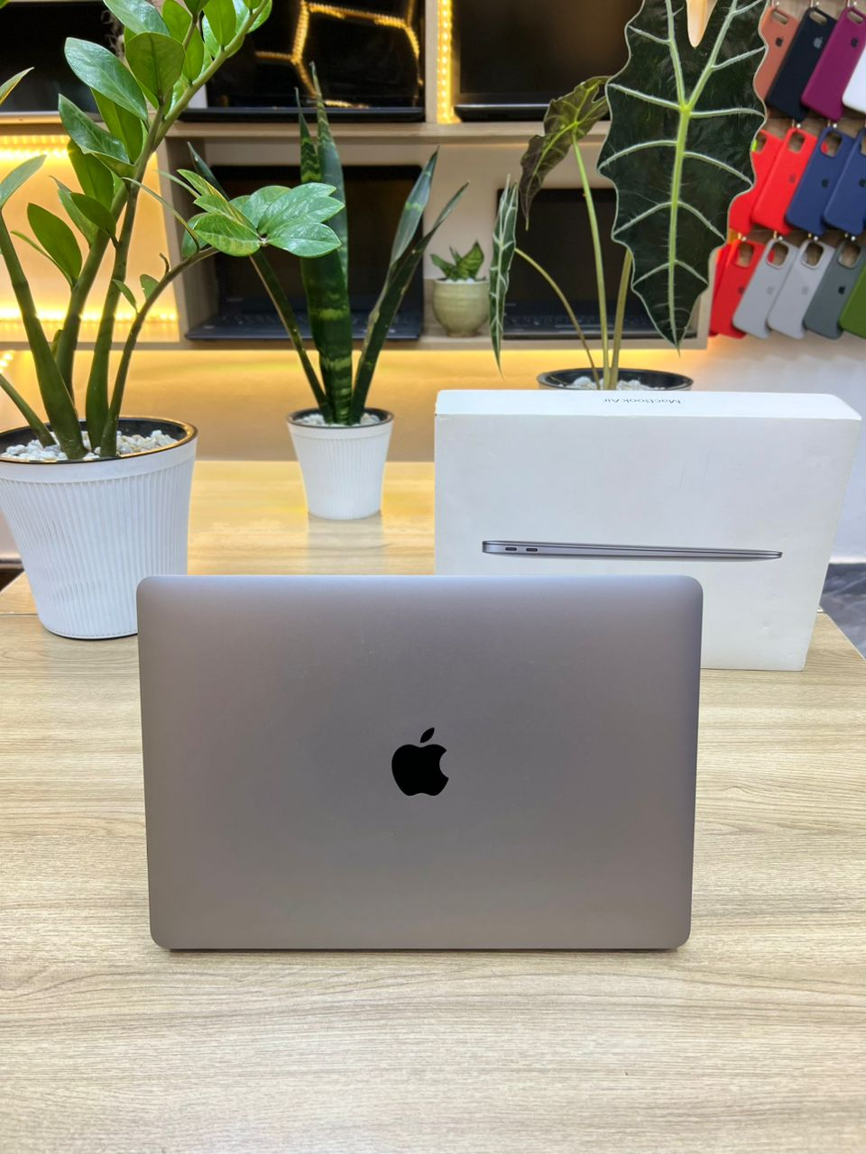 MACBOOK AIR Neuf en carton Core i7 Année 2020 Ecran 13 pouce