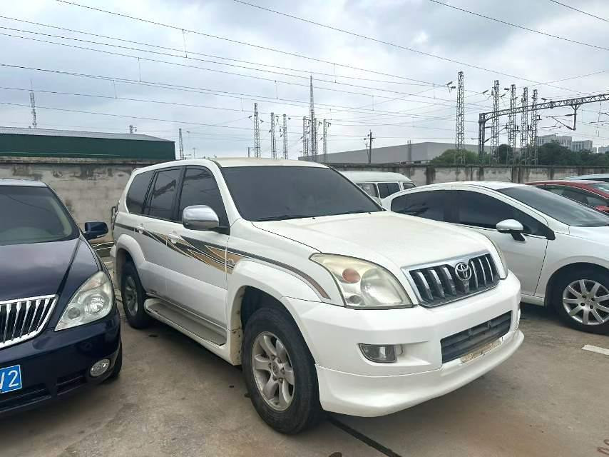 Toyota Prado 2.7 (importée), version International, 4x4, boîte automatique, année 2005 - Voiture d’occasion