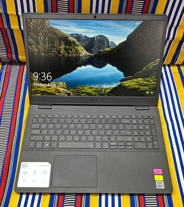 * DELL INSPIRON 3501* Core i5  Ram 8gb  Ssd 256gb 10th generation