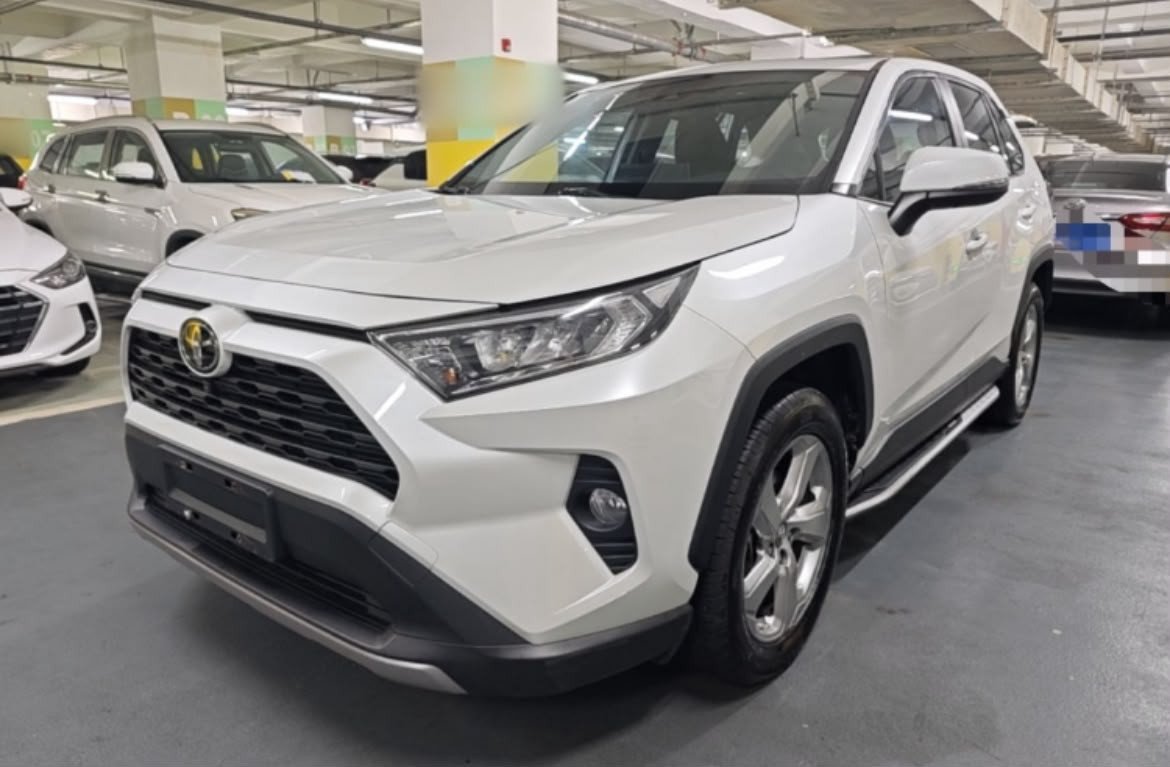 Toyota RAV4 2021, moteur 2,0 L, boîte CVT, 2 roues motrices, finition Fengshang - Voiture d'occasion clean