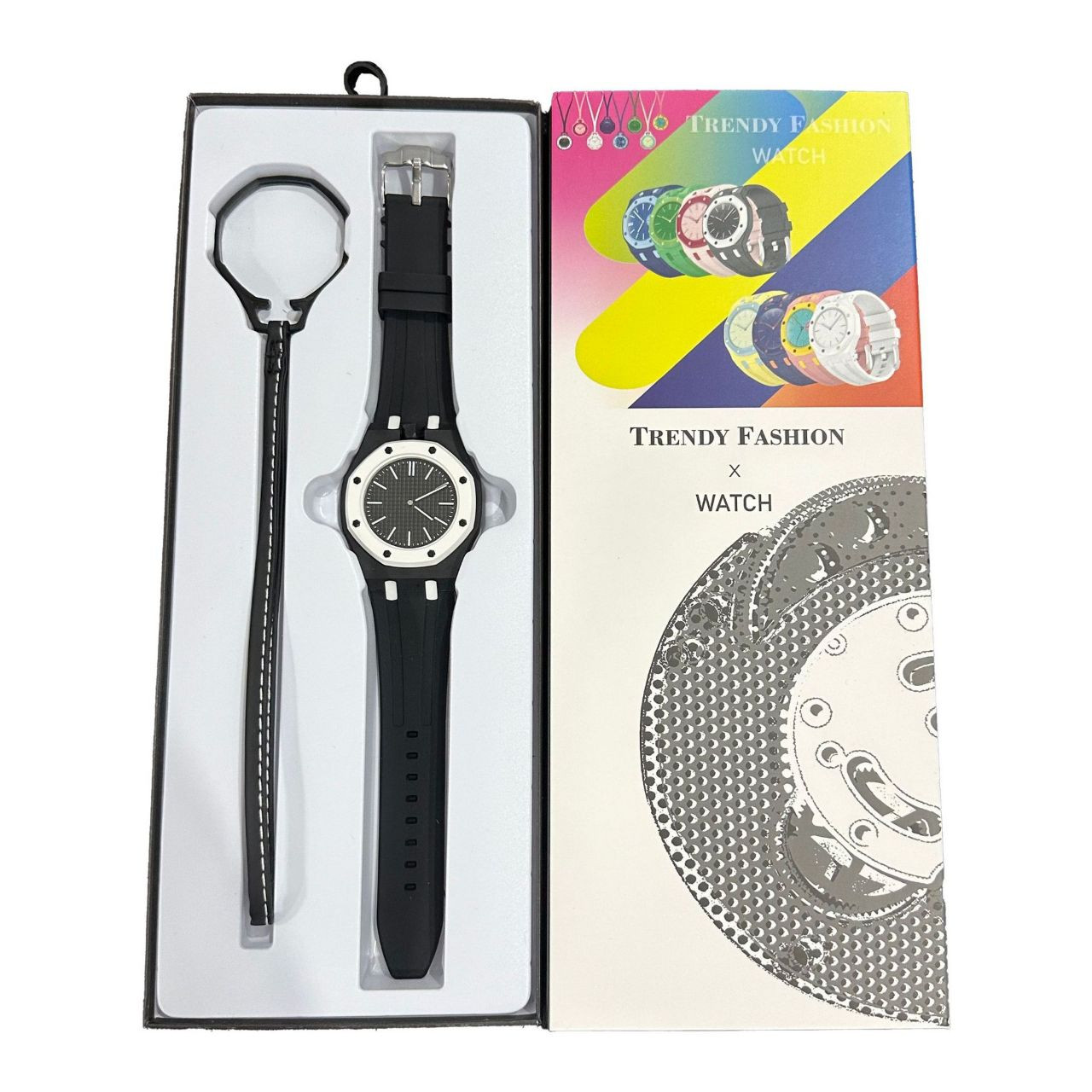 Montre de poche suspendue au design octogonal inspiré du style Royal AP. Équipée d'un mouvement à quartz, elle peut être portée en pendentif autour du cou.