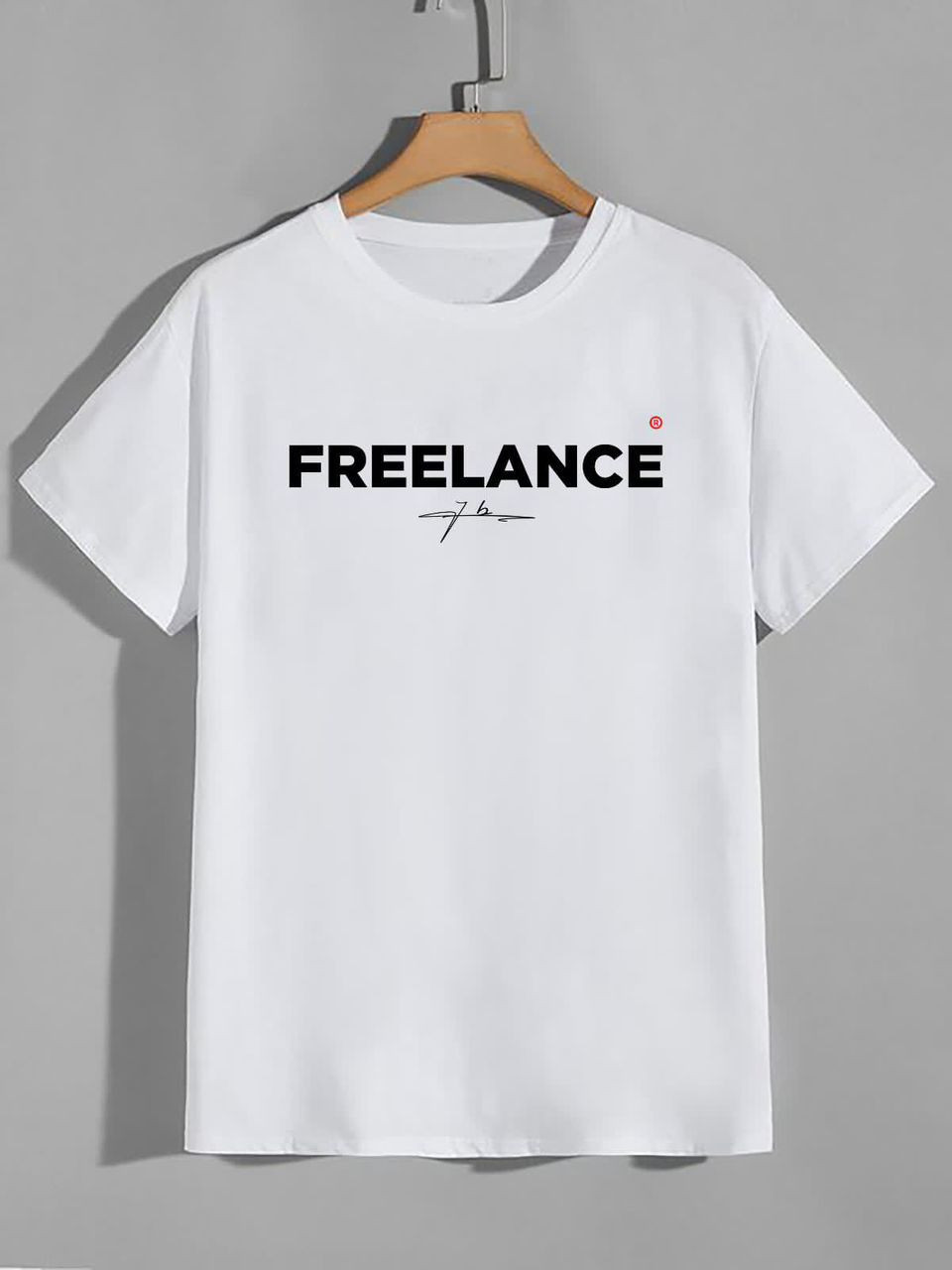 T shirt FREELANCE pour jeunes hommes et femmes Habit de tendance made by Jules Beco disponible en 3 couleurs