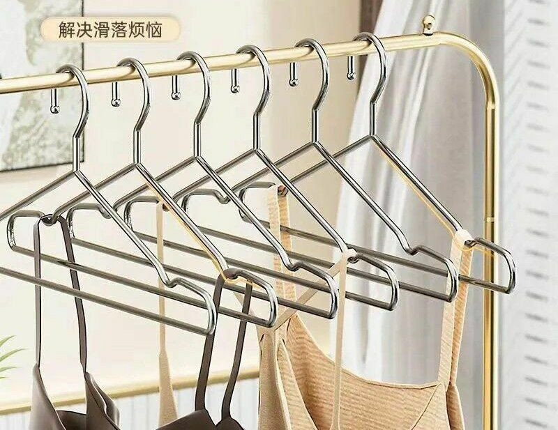 Cintre solide cintre anti-chute pour vêtements